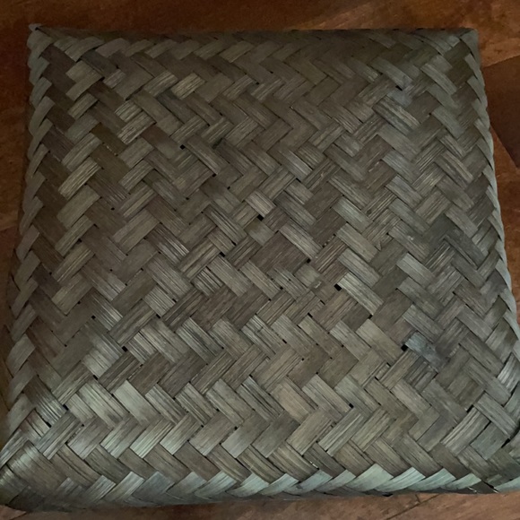 Handmade 6 Chinese Tea Cups in Basket w/red ribbon - Picture 4 of 4